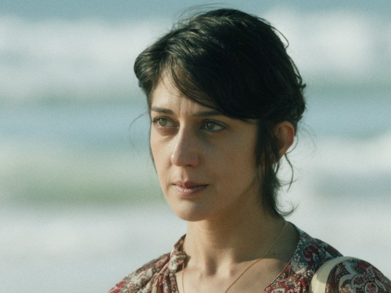 Pieces of a foreign life (2025): Los fantasmas de la guerra tras el&nbsp;exilio